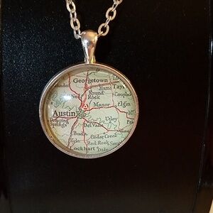 Austin Texas Cabochon Silver Tone Necklace 20" Travel